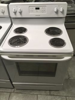 FRIGIDAIRE RECONDITION WHITE ELECTRIC RANGE COIL TOP