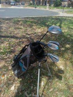 Left Handed Wilson Profile Junior Golf Set