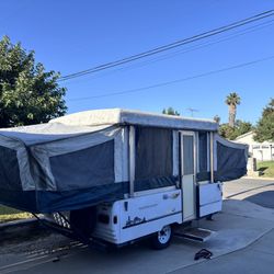 Coleman Fleetwood Santa Fe Pop Up Camper Trailer