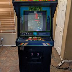 Centipede Arcade Game