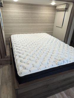 Pillowtop Queen & King Mattresses Must Sell $10 Pay Plans