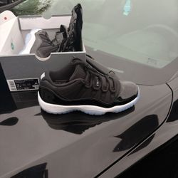 Jordan 11s Low Top  Size 7y