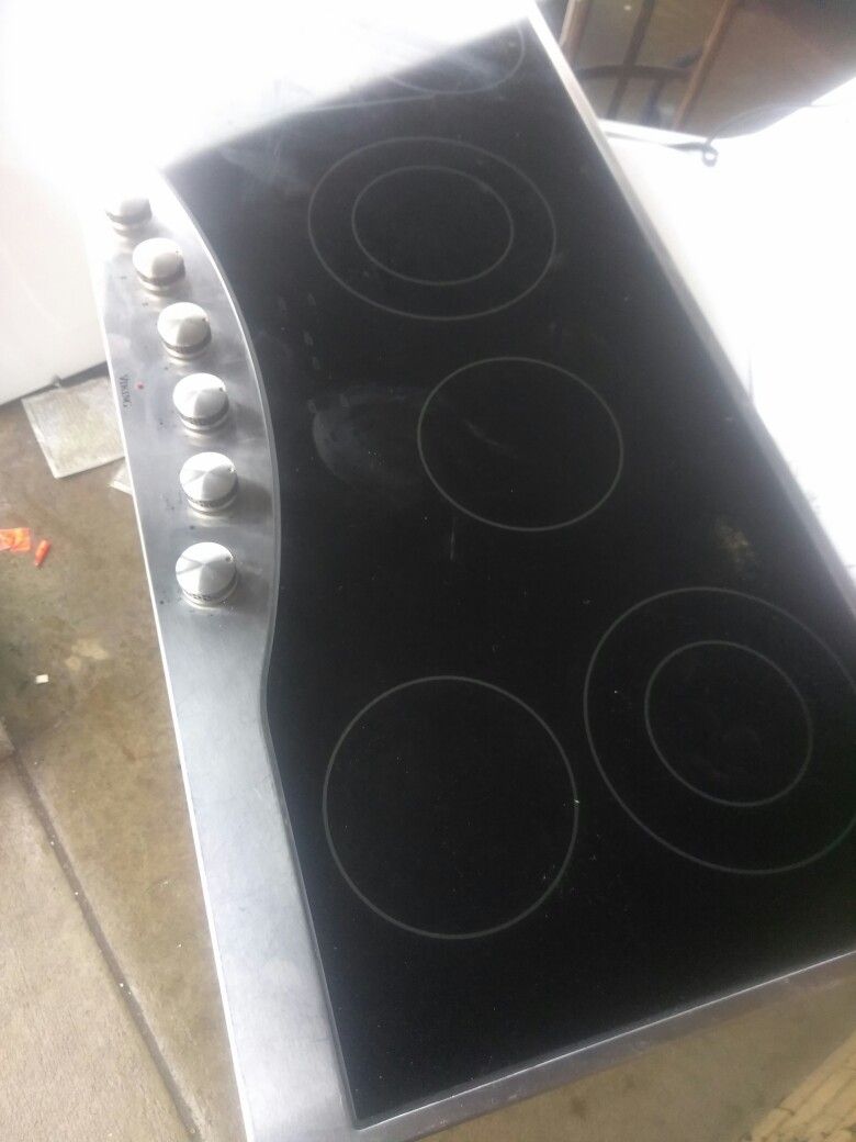 Viking glass top electric drop in