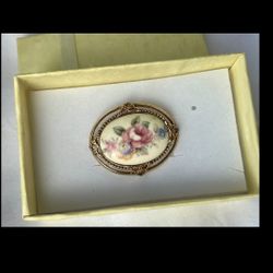 1970s Aynsley Vintage Brooch Unsigned Gold Tone Porcelain Floral Fine Bone China