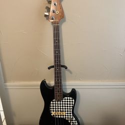Vintage 1978 Fender Musicmaster Bass