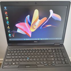 Dell Laptop 15.6" Screen, Full Keyboard