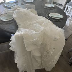 Women’s Wedding Dresses Never Worn New