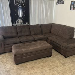 Sectional Couch 