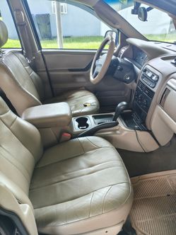 2004 Jeep Cherokee loredo