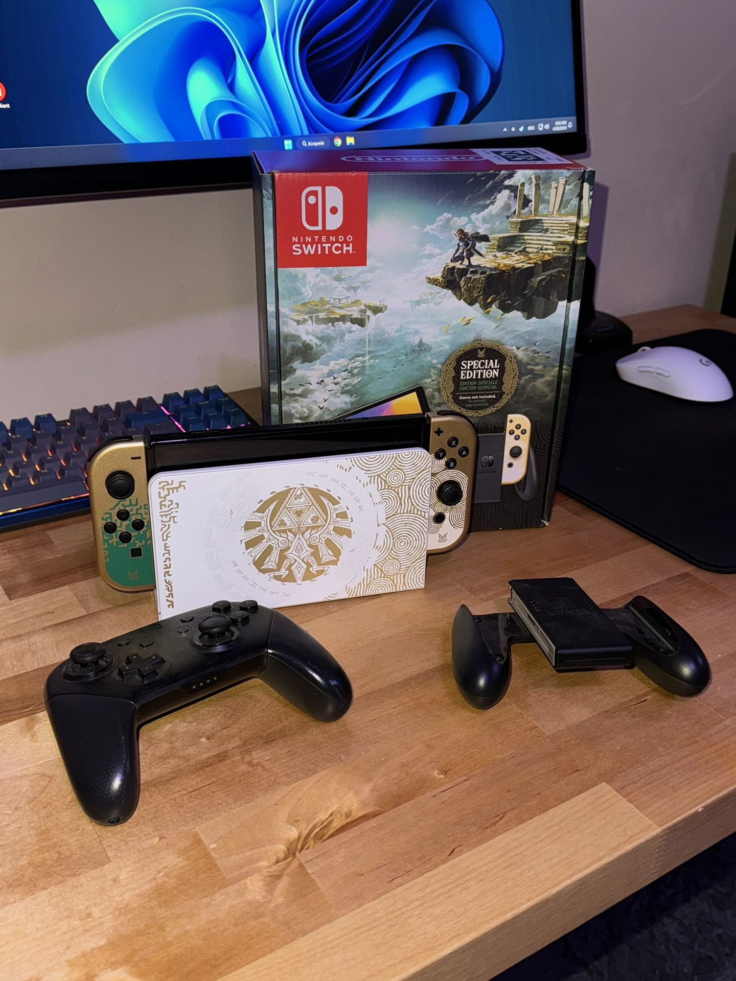 Nintendo Switch OLED (Zelda TOTK Edition)
