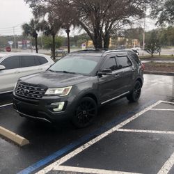 2017 Ford Explorer