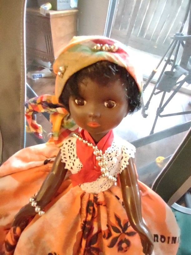 VERY LARGE VERY OLD VINTAGE SLEEPY EYED DOLL