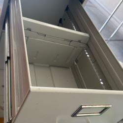 File Cabinet 4 Doors