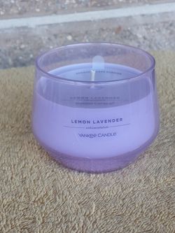 "YANKEE CANDLE CO" CANDLE
