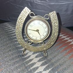 Mauthe Hufeison Clock