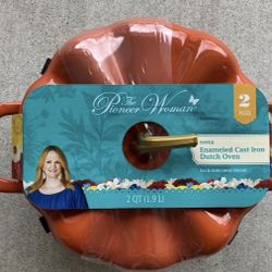 Pioneer woman cast-iron Dutch oven