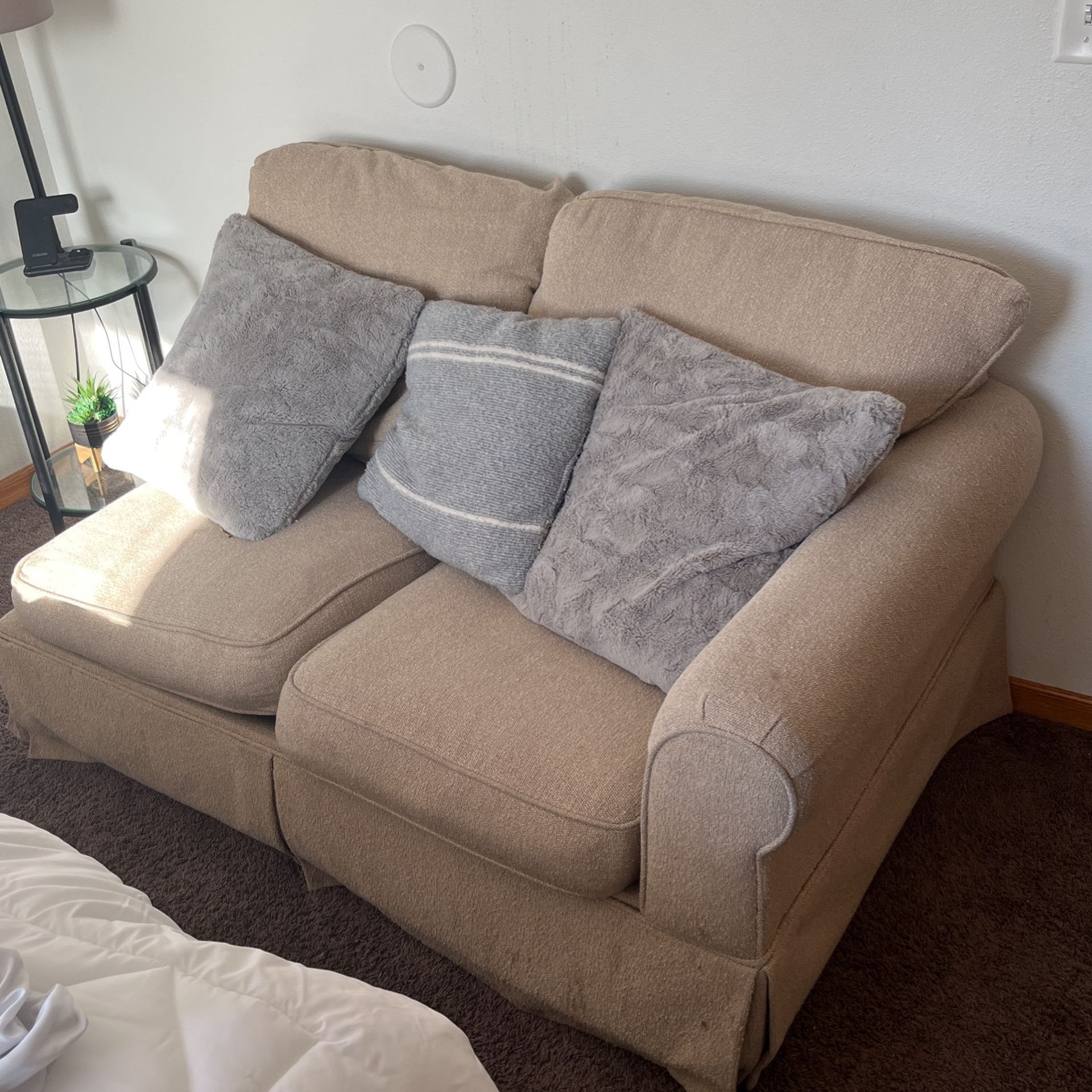Nice Couch barely Used $100 OBO