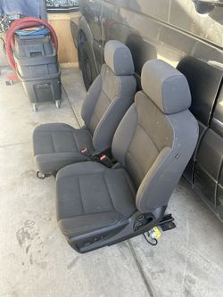Chevrolet Silverado Front Seats