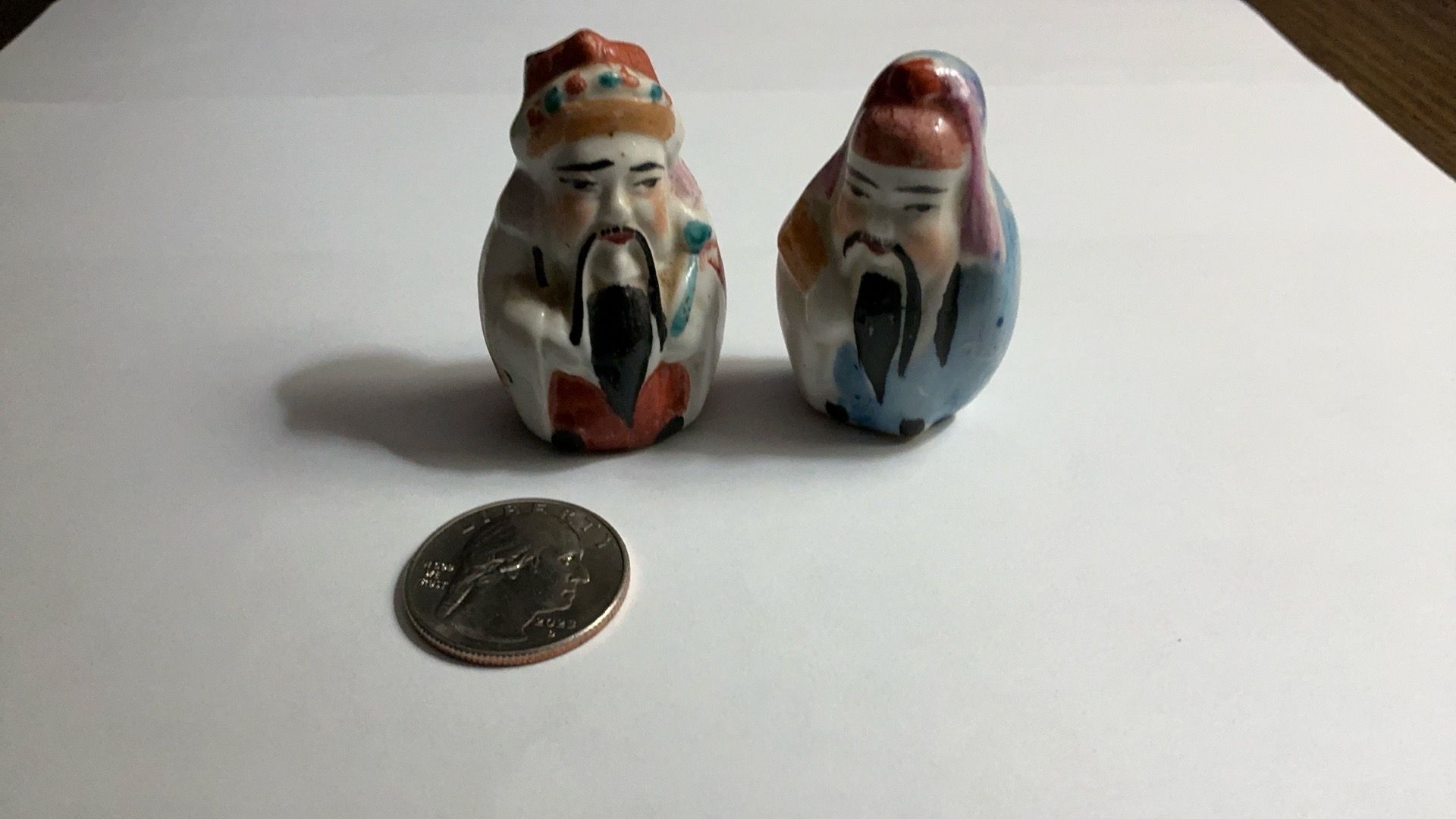 Two sm. Chinese figures
