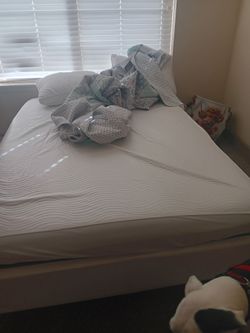Full size bed