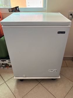 White Magic Chef Freezer with Light
