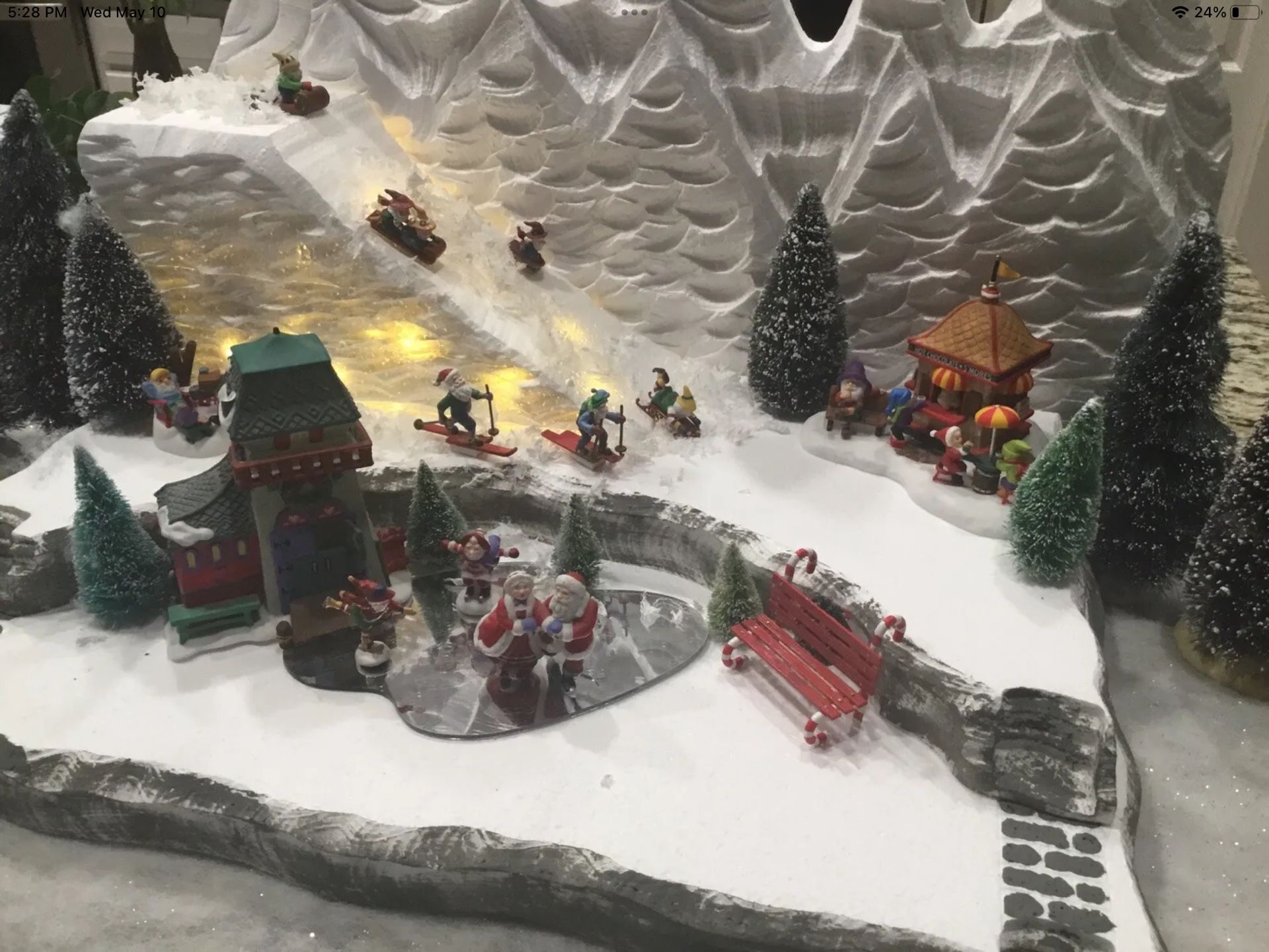 Christmas Village Display Ski Slope Illuminated Fits Well Dept 56 And Lemax Collections
