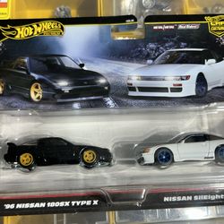 Nissan hotwheels premium 2 pack