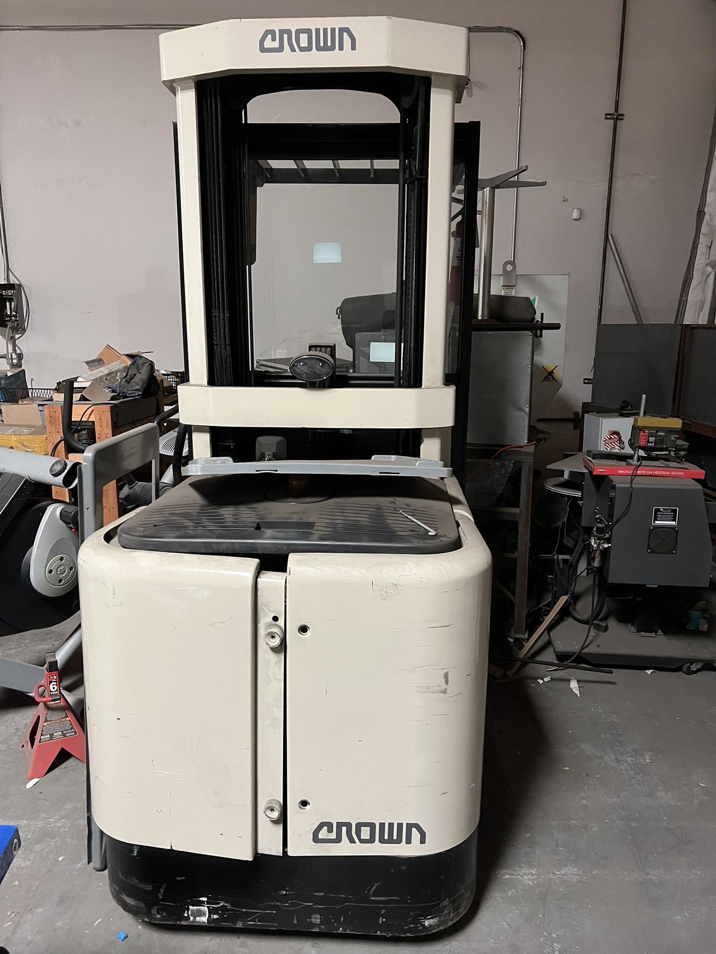 Crown SP Series Order Picker Forklift