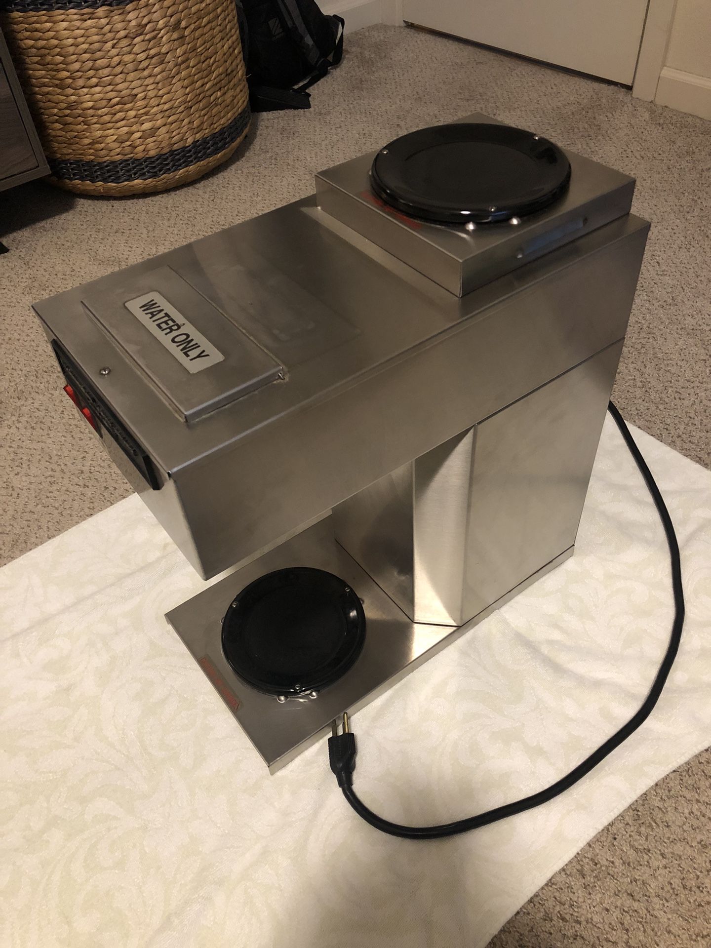 Commercial Coffee Brewer