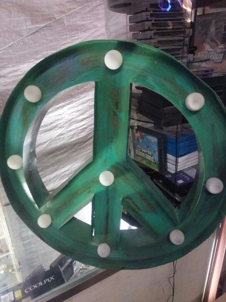Lighted Metal Peace Sign