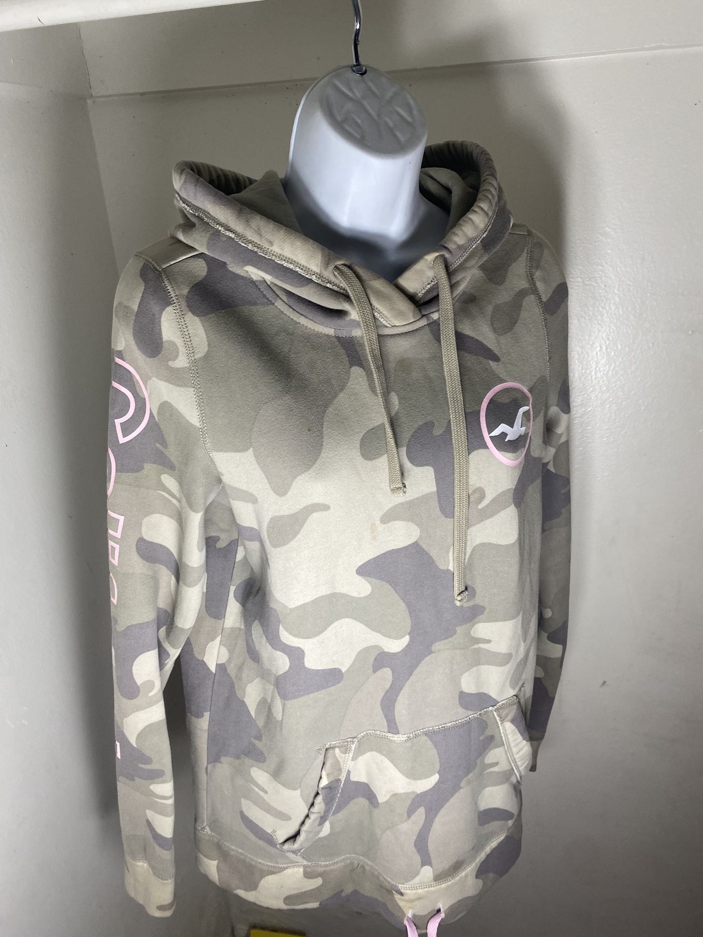 Holliester Hoodie
