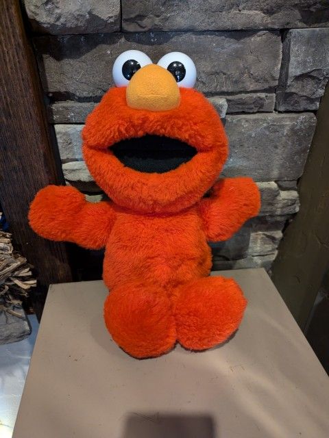 Tickle Me Elmo !