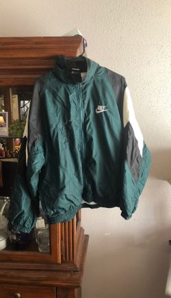 NIKE VINTAGE WINDBREAKER