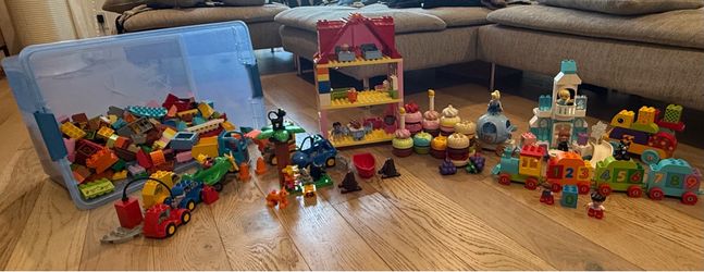 Multiple Discontinued Lego Duplo Sets