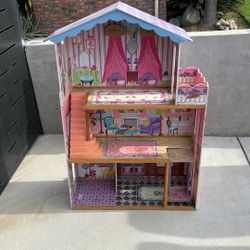 Barbie House & Play kitchen