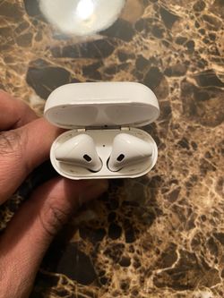 AirPods 2nd generation w/ wireless charging case