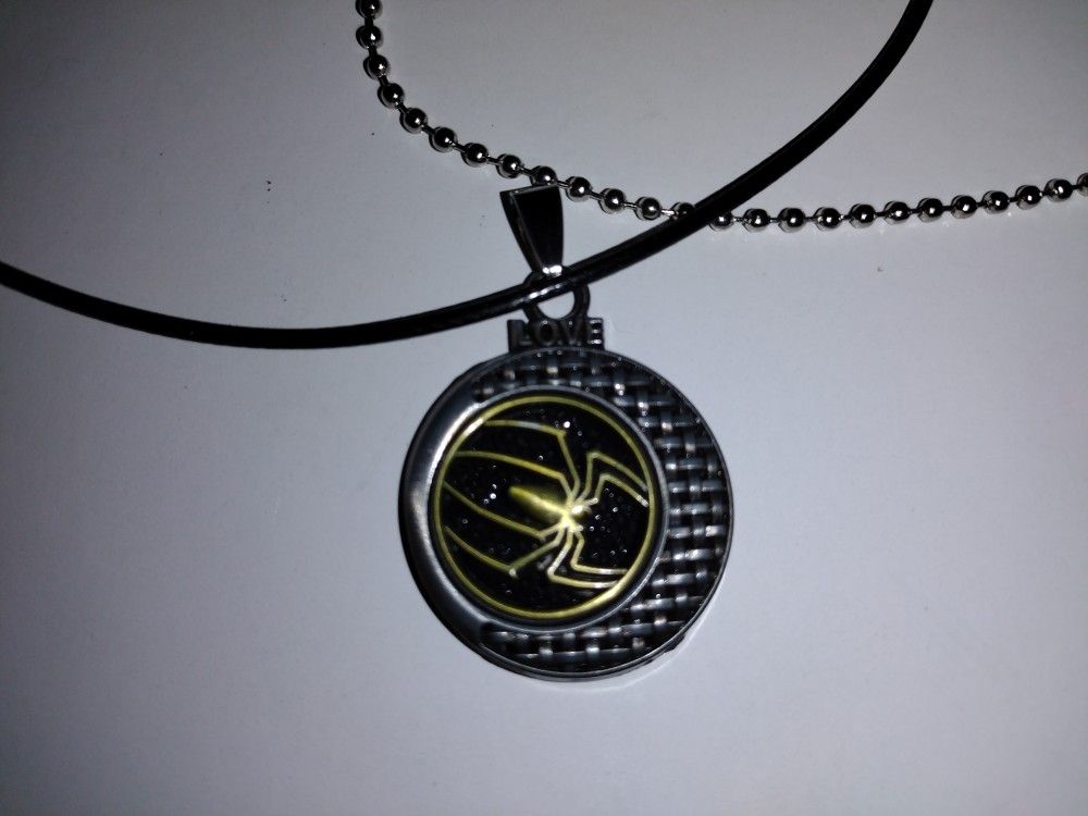 Spiderman Pendant ( tibetan Silver) With 2 Necklace Styles..