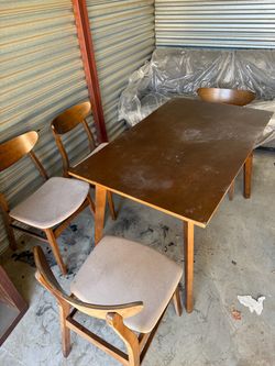 4 seats Dinner table