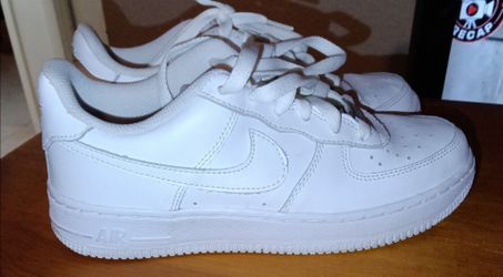 Boy's Nike Air Force Ones Size 5