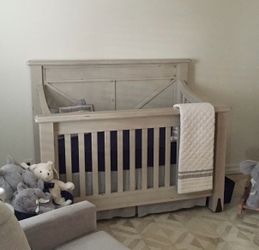 Convertible baby crib & toddler bed includes full size bed frame