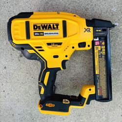 Dewalt 20V XR 18-Gauge Narrow Crown Stapler (TOOL ONLY/SOLO LA HERRAMIENTA)