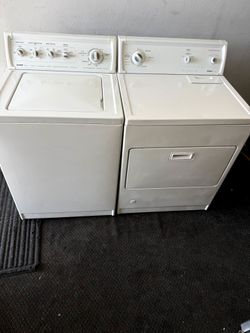 Kenmore set large capacity heavy duty washer and gas dryer