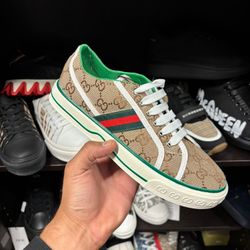 Gucci Shoes Lowtops 200