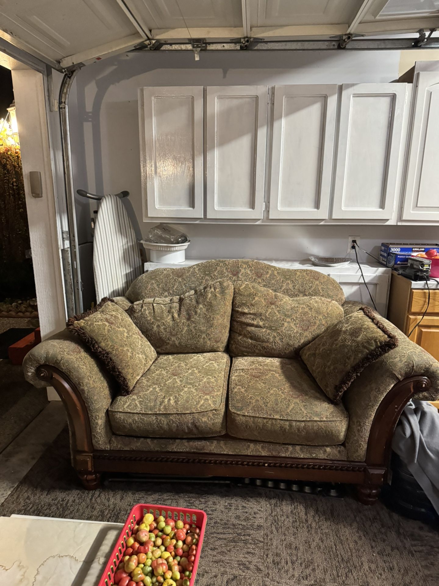 Set of 2 Sofas – Large & Small Matching Set