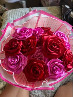 Silk roses bouquet, (practicing) so only $10