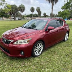 2011 Lexus CT200 luxury