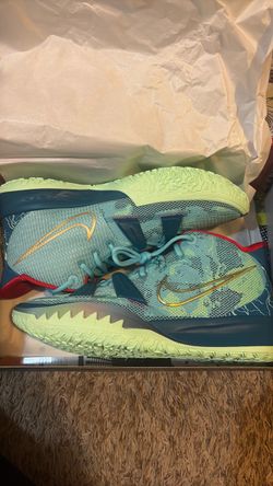 kyrie 7 bleached aqua/ metallic gold