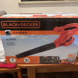 Black & Decker Blower  180mph  7amps Electric 