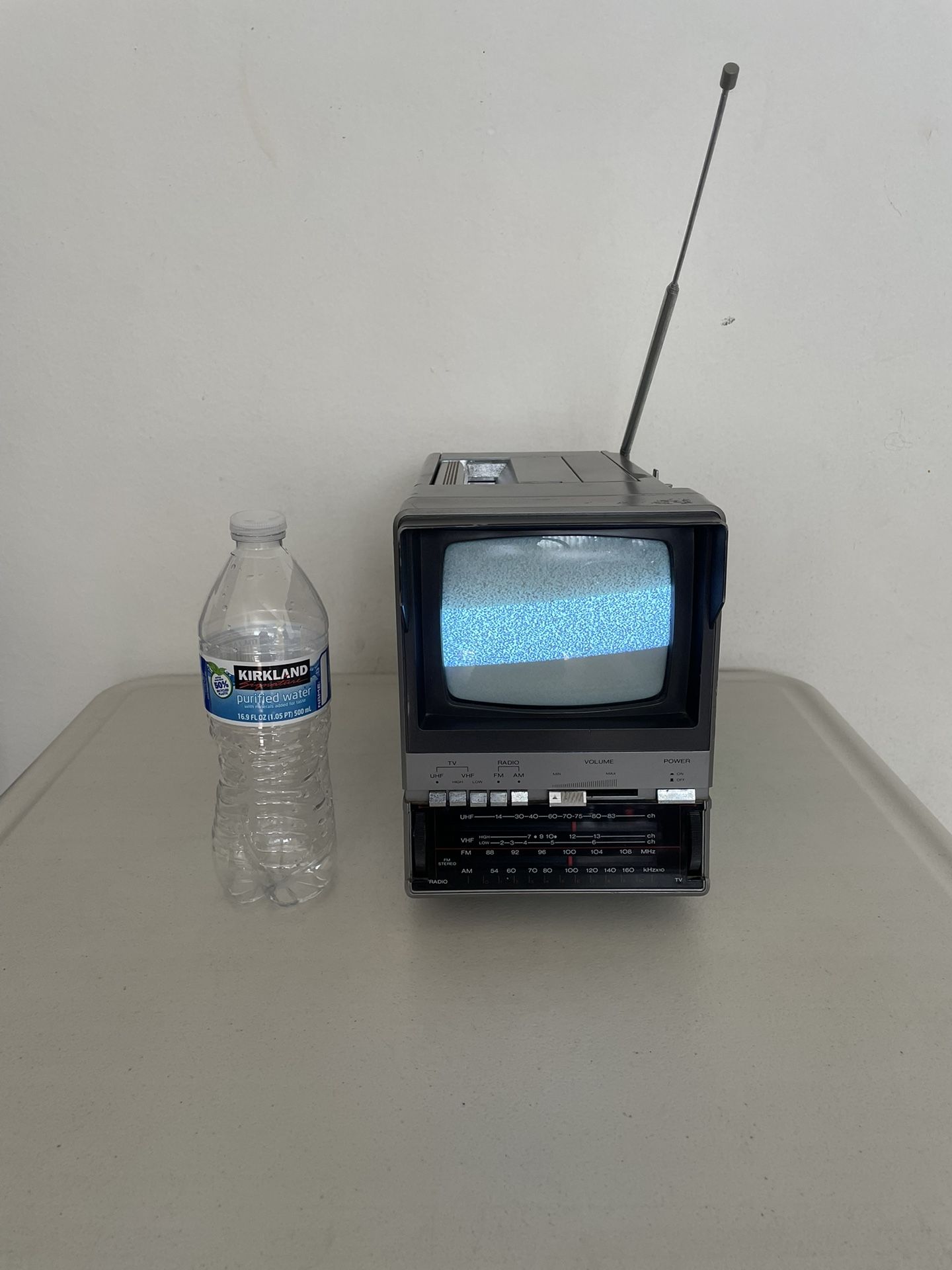 Vintage Sears Portable TV Radio AM/FM