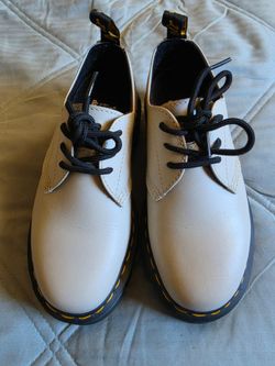 Doc Martens Audrick 3-Eye Shoe White Oxfords